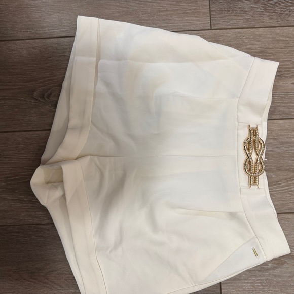 Guess Cream High-Waist Shorts with Gold Accent - Picture 5 of 6